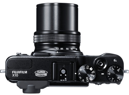 Fuji X-10 top lens extended